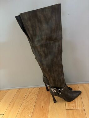 & Other Stories Tall Buckled Pointed-Toe Stiletto Boots in Brown